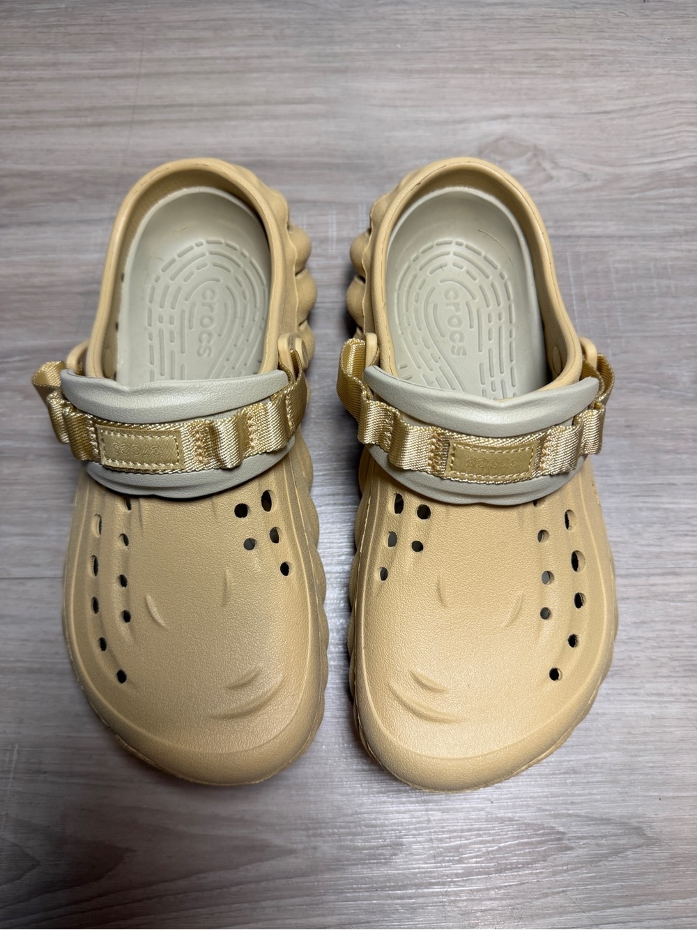 Crocs Unisex-Adult Echo Clog